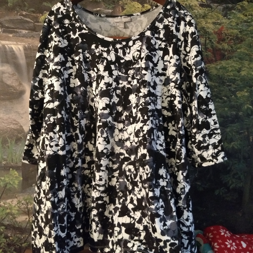 Woman Within Sharkbite Tunic